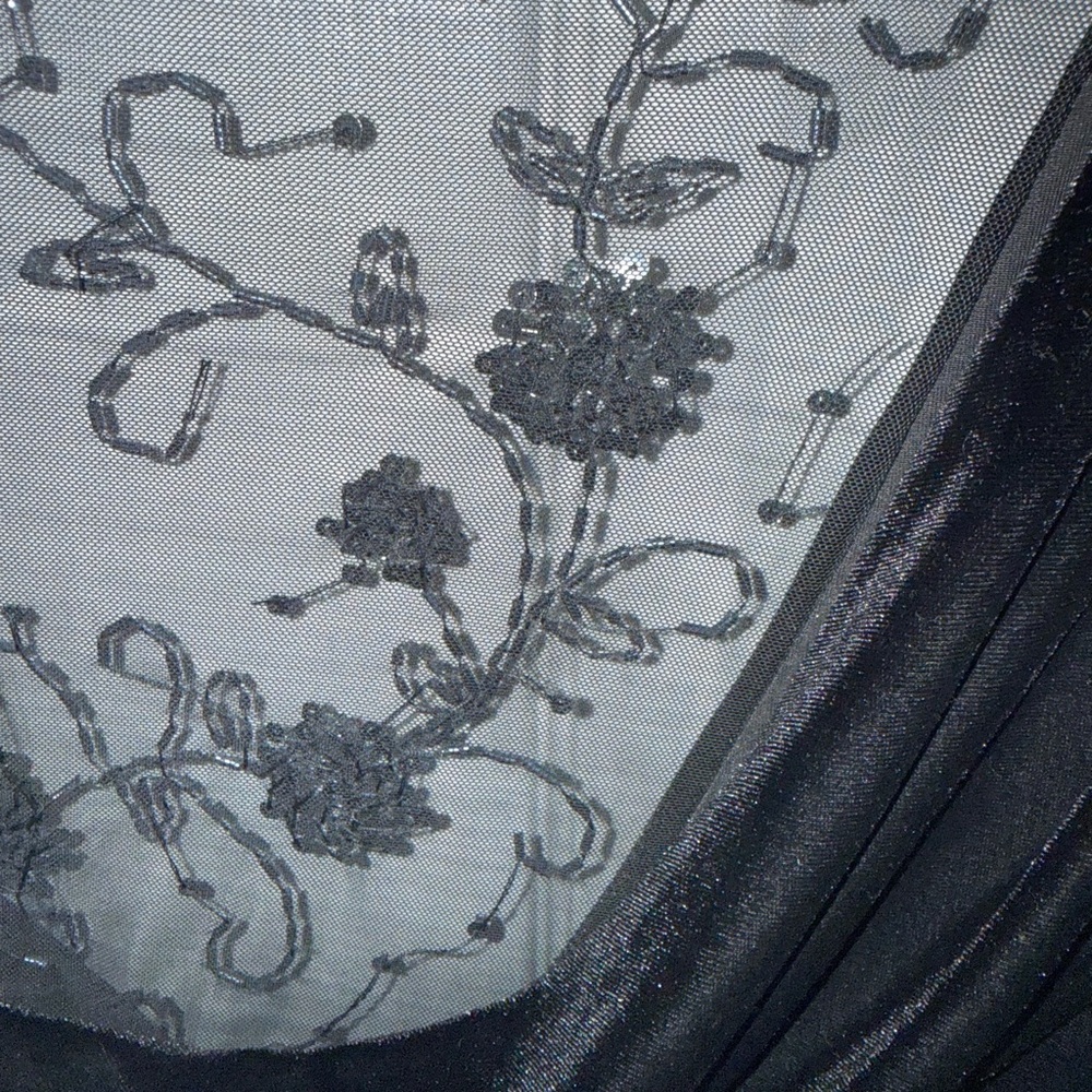 Patra Black Blouse with Floral Embroidery - Picture 3 of 5